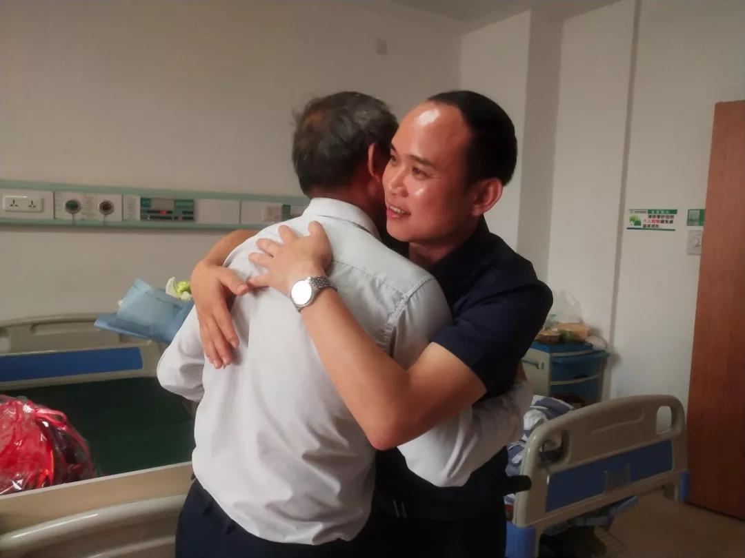 真情關(guān)懷，慰問員工丨老羅，愿您早日康復(fù)！